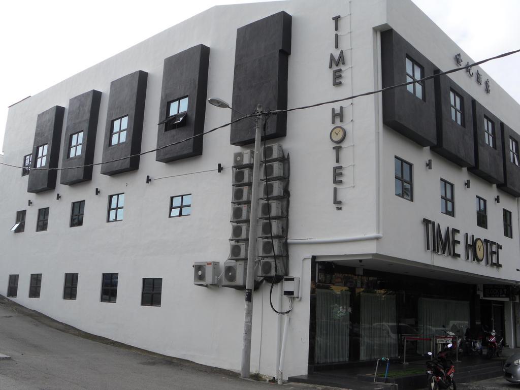 Time Hotel *